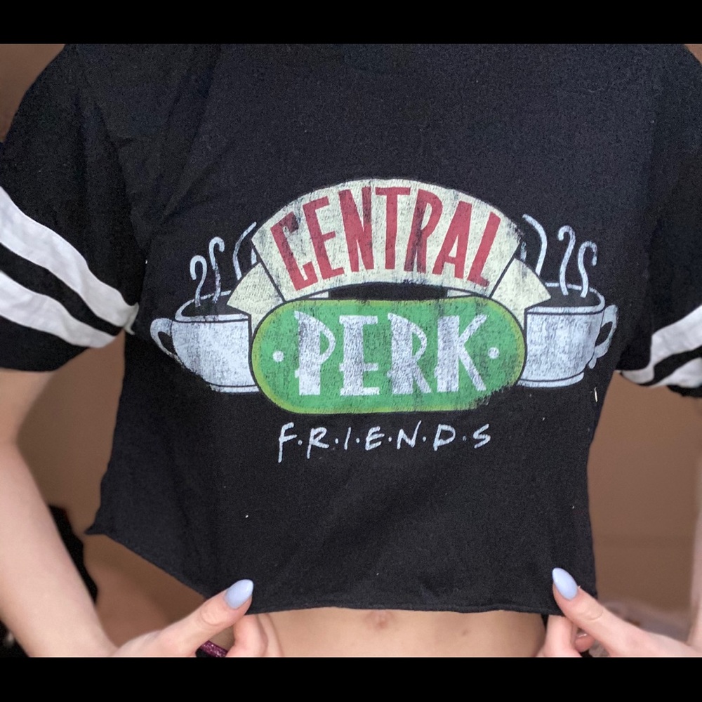 central perk f.r.i.e.n.d.s shirt - Picture 2 of 2